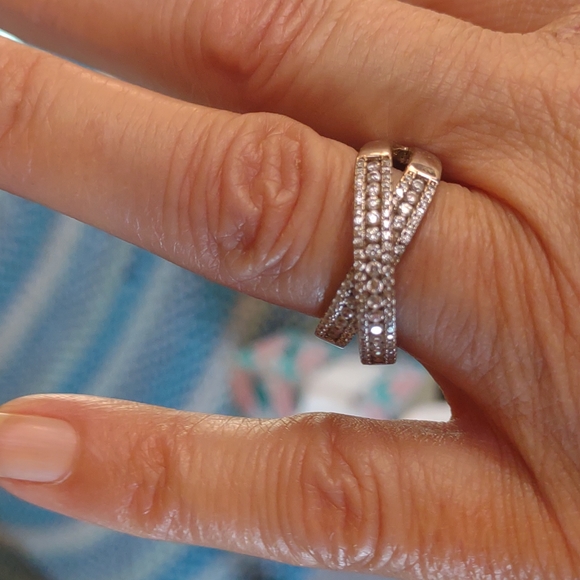 Ring - Picture 1 of 2